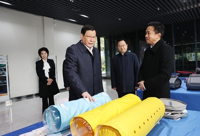 應勇在鄂州調研時強調 確?；êC場如期運營 加快武鄂同城化發展 新材料技術推廣服務